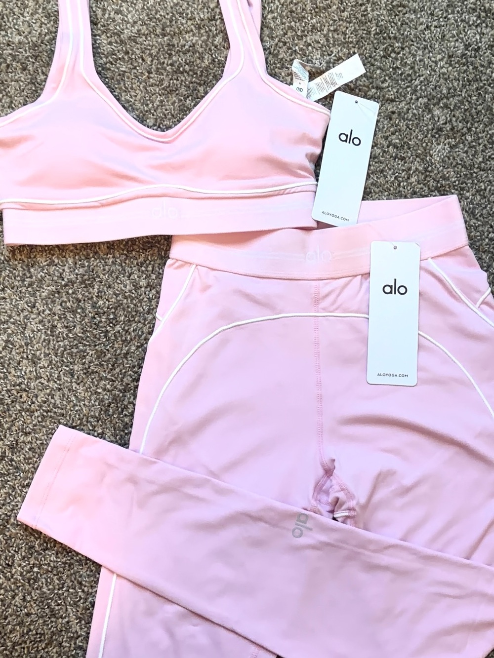 ALO Yoga Pink Bra and Leggings Set Size Medium